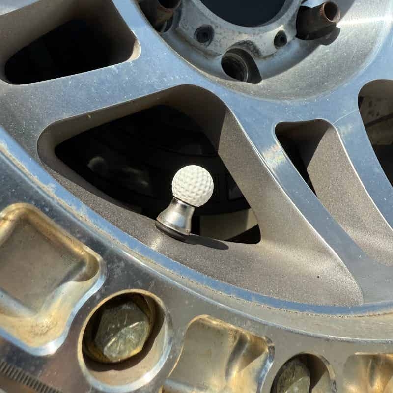 ゴルフボール型カータイヤバルブステムキャップ、汎用ホイールエ - Golf Equipment Used のレビューと価格